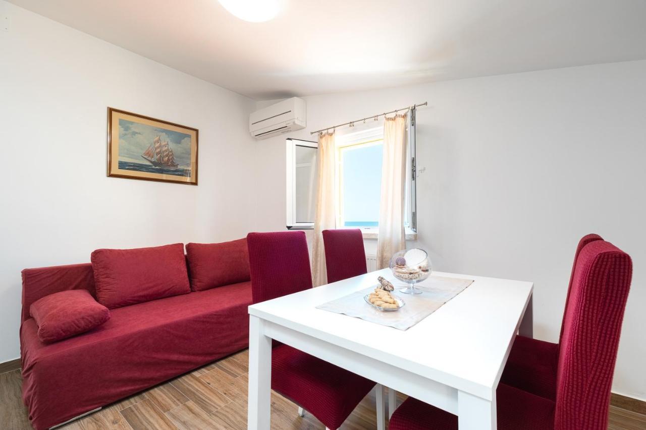 Fancy Apartments Dream برنا الغرفة الصورة